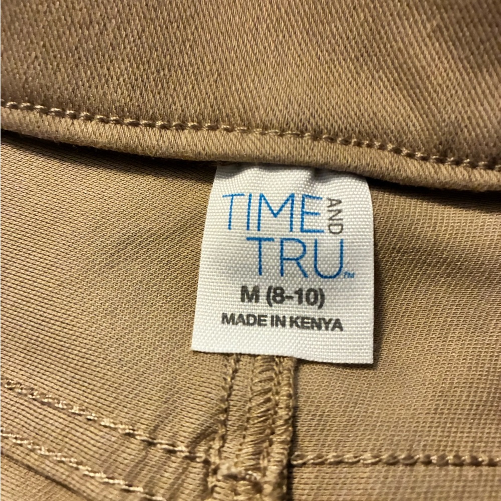 EUC Time & Tru Ladies Full Length Pull On Ankle Khaki Pants - Picture 9 of 10